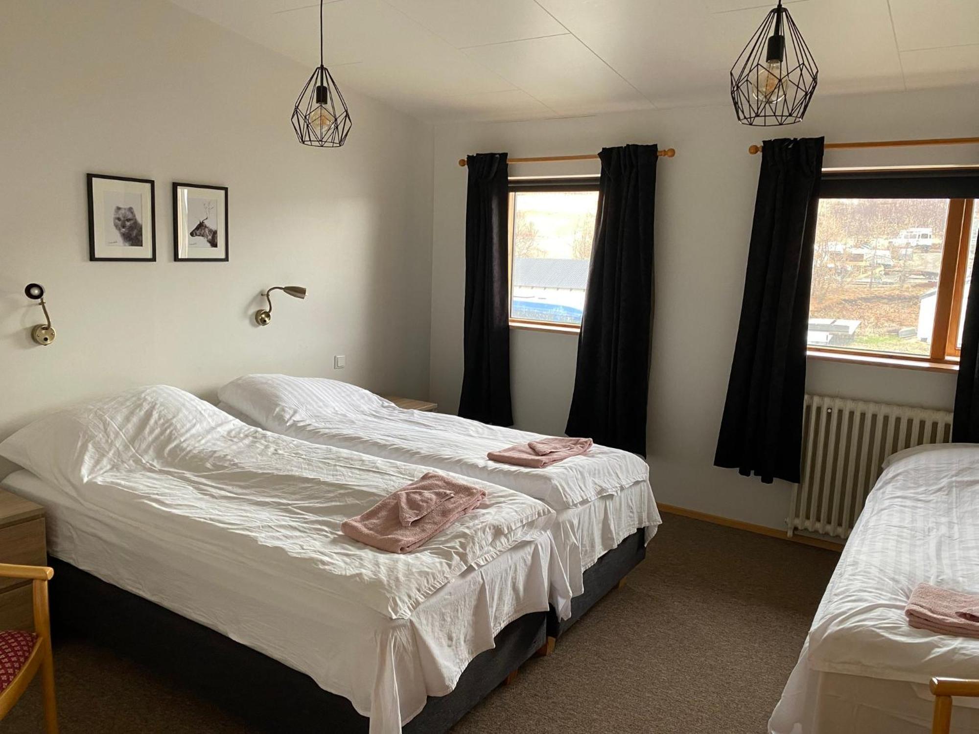 Bakkaflöt Guesthouse Varmahlid  Eksteriør bilde